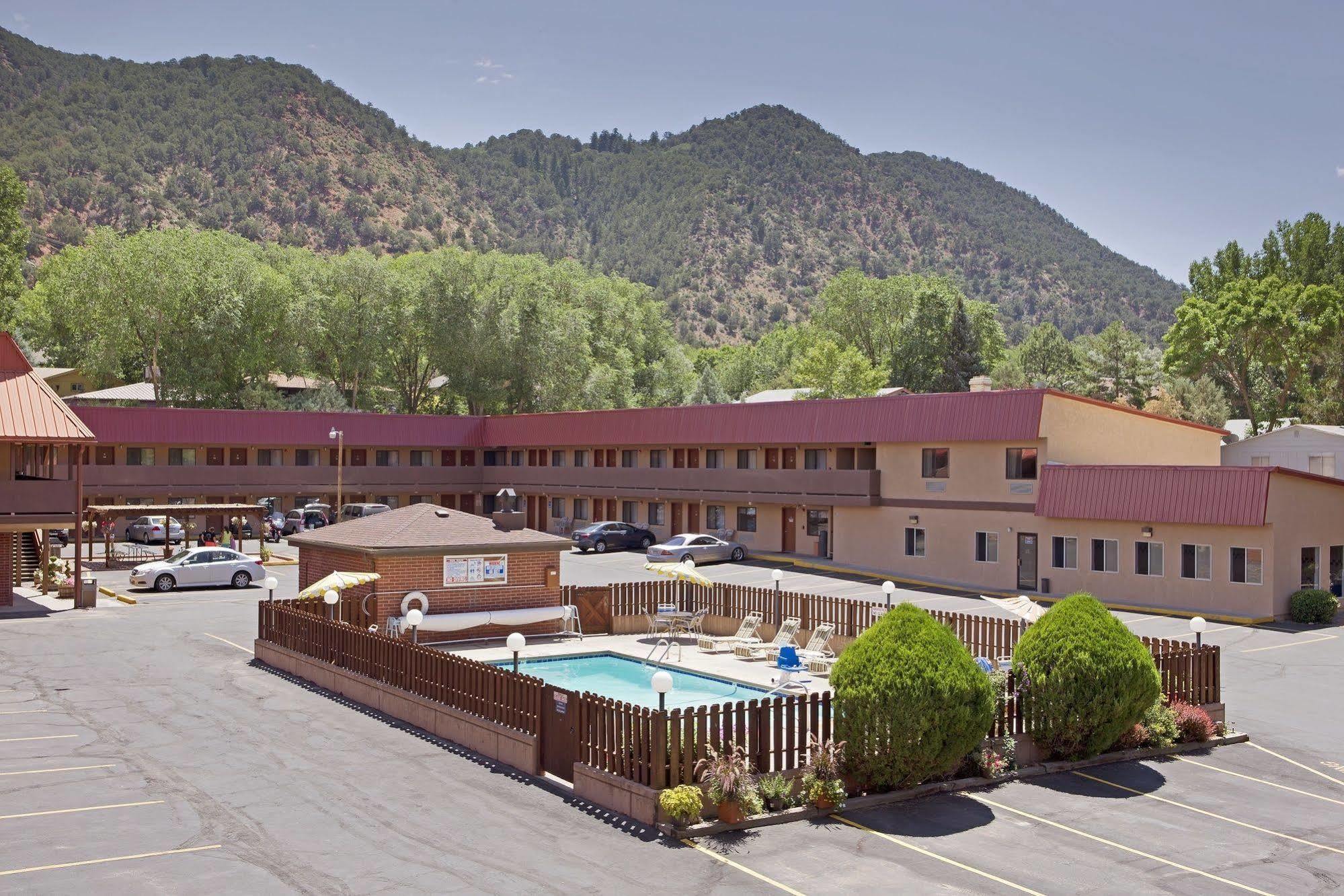 Glenwood Springs Cedar Lodge Zewnętrze zdjęcie